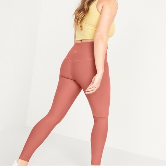 2 For $10 - Old Navy Extra High Waist PowerSoft Leggings Dusty Rose M - Picture 2 of 8